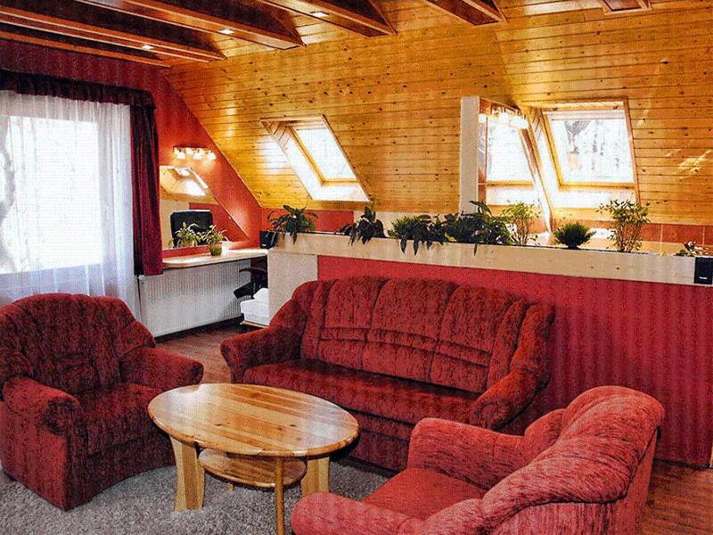 Hotel Platán Panzió Dobogoko Habitación foto