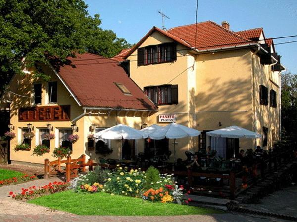 Hotel Platán Panzió Dobogoko Exterior foto